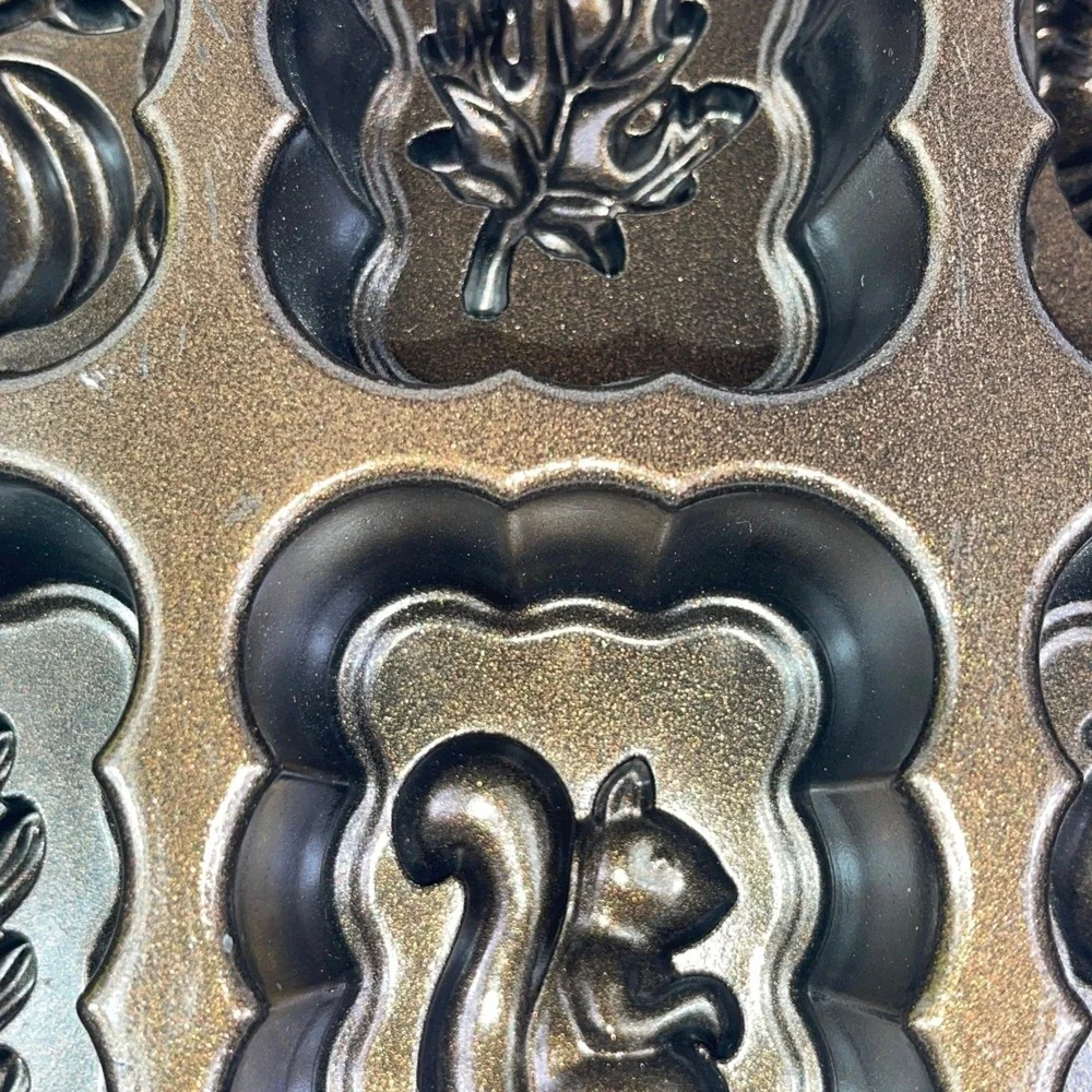 Williams Sonoma Nordic Ware Fall Harvest Loaf Pan Bronze 6 Cavity Cast Aluminum